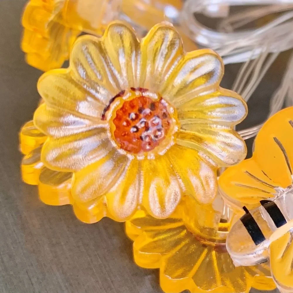 6.5 Ft 20 LED Spring Fairy String Lighting Lights Yellow Bees Daisy Flowers New